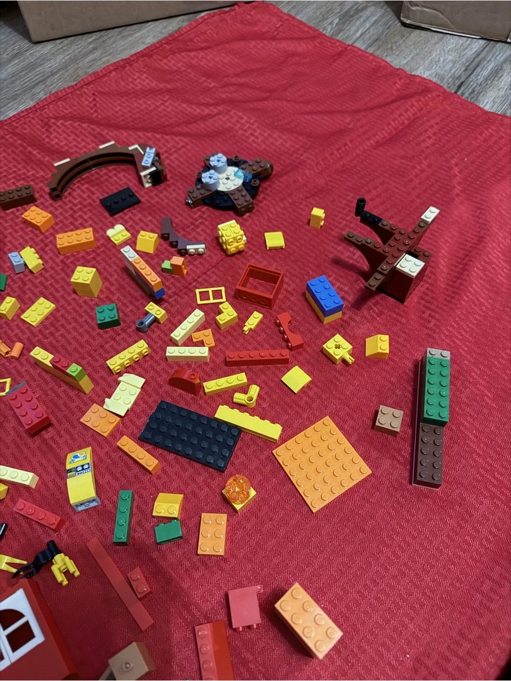 Lego mixed lot and 2 mini figures lot